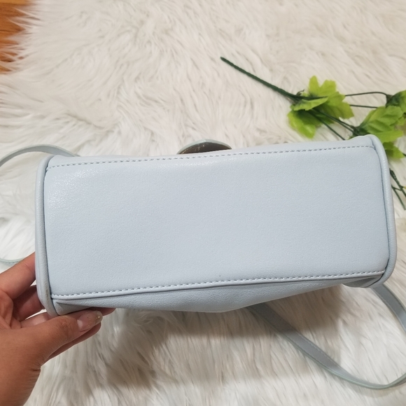 ALDO Crossbody Bag Color Baby Blue Adjustable Straps And Gold Hardware. - Picture 13 of 17